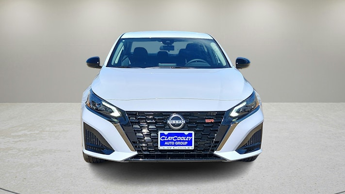 2025 Nissan Altima 2.5 SR photo 2