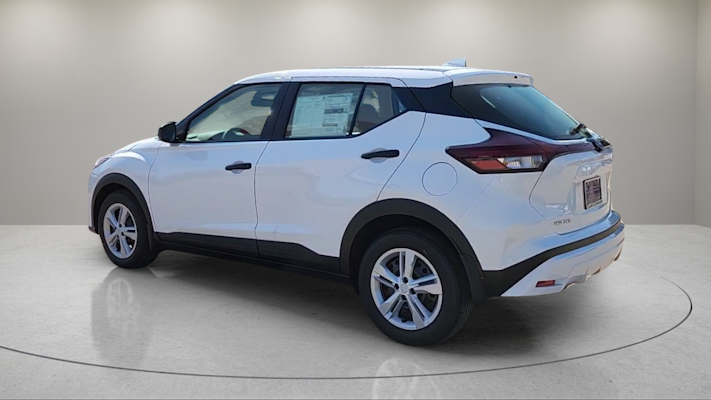 2025 Nissan Kicks Play Play S photo 4