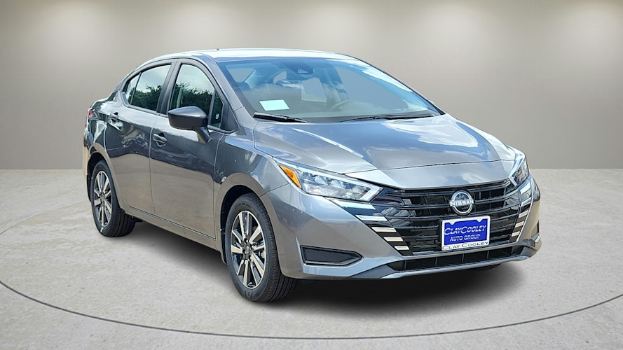 2025 Nissan Versa S photo 2