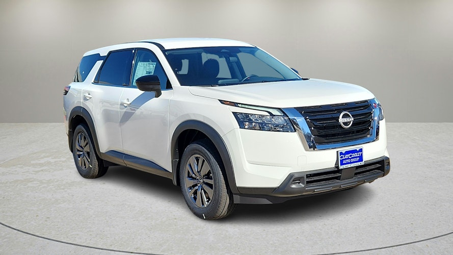 2025 Nissan Pathfinder S photo 5