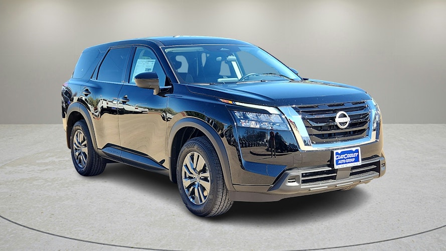 2025 Nissan Pathfinder Platinum photo 2