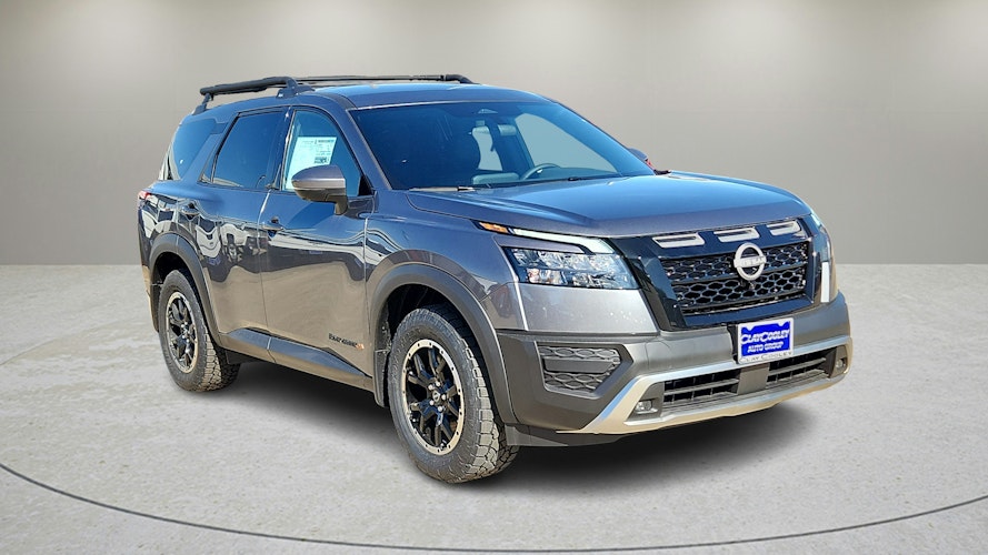 2025 Nissan Pathfinder S photo 8